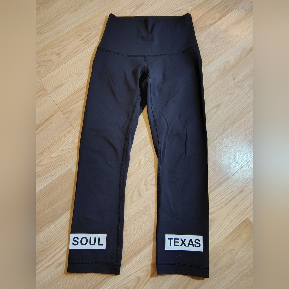 Lululemon Texas Soul Capri Leggings